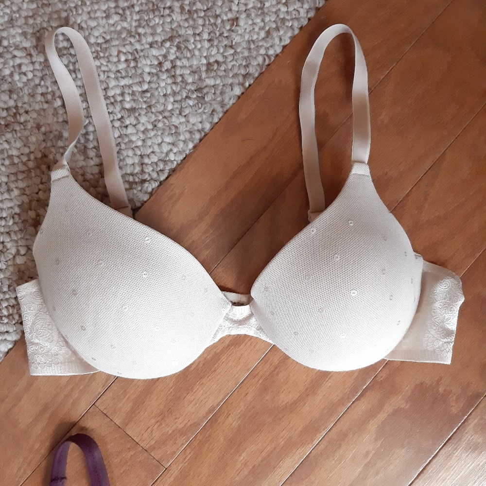 Warner's/ Barely There Bra Bundle Size 36b - image 5